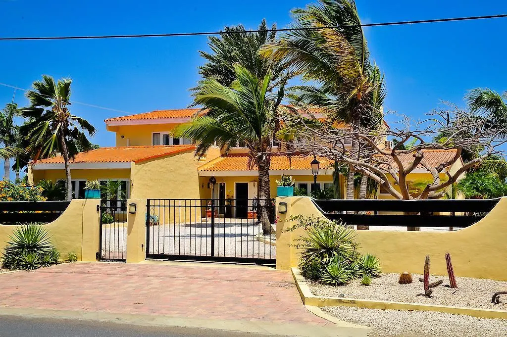Paradise Villas & Apartments Ораньестад