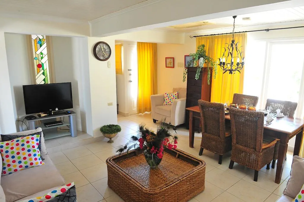Paradise Villas & Apartments Ораньестад